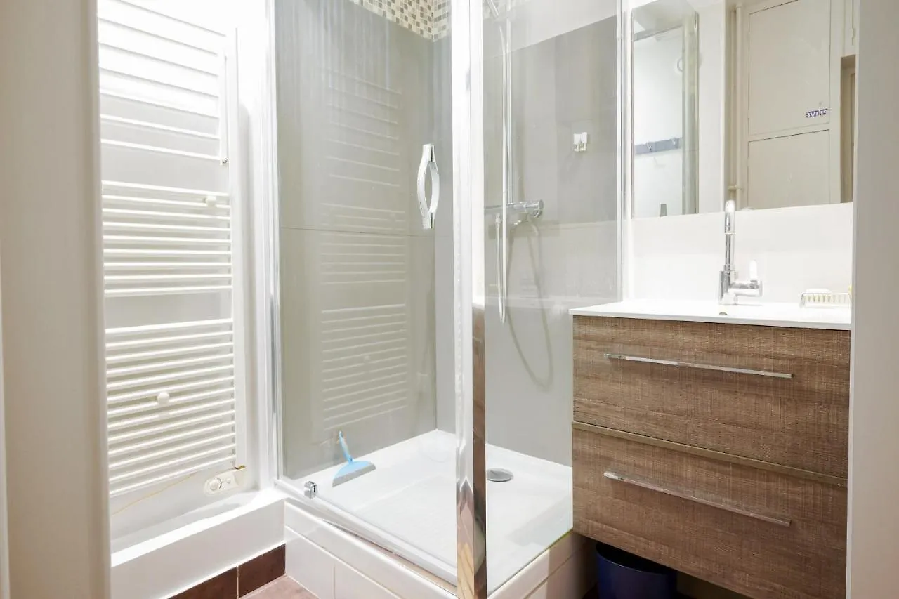Lägenhet Appartement Folie-Mericourt - Welkeys Paris